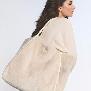 ✨ SOLD ✨ Victoria’s Secret Faux-Fur Tote Bag